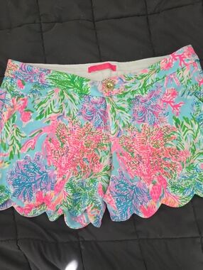 Lilly Pulitzer Pink Label White Waistband Floral Shorts